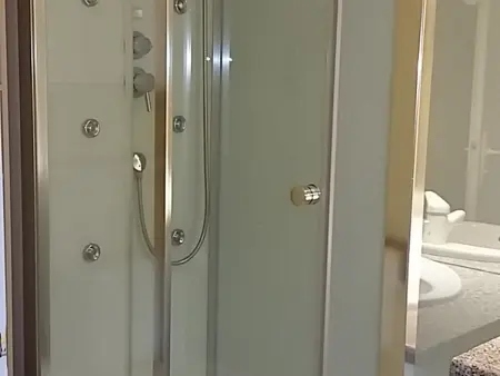 Studio rénové 18m² au pied des pistes à Villard-de-Lans - Photo 8