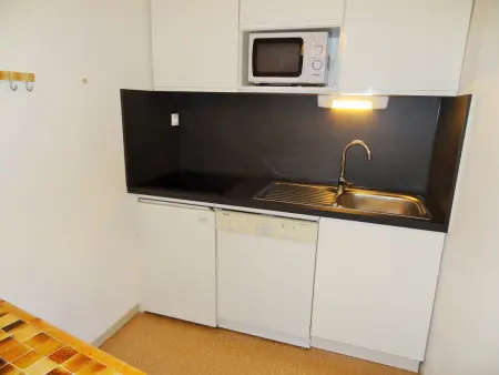Appartement 6 personnes au pied des pistes avec balcon - Photo 2