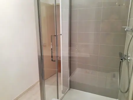 Appartement 6 personnes au pied des pistes avec balcon - Photo 8