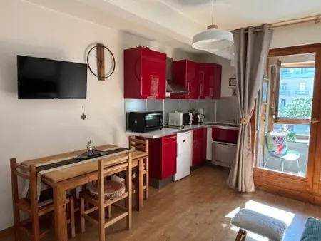 Studio confortable avec balcon et WiFi, animaux admis à Brides-les-Bains - Photo 2
