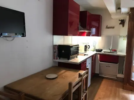 Studio confortable avec balcon et WiFi, animaux admis à Brides-les-Bains - Photo 9