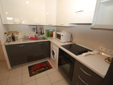 Spacieux 3P en Centre-ville de Menton, Terrasse, Parking, Wifi Gratuit, Proche Plage - Photo 9