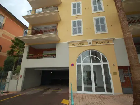 Spacieux 3P en Centre-ville de Menton, Terrasse, Parking, Wifi Gratuit, Proche Plage - Photo 11