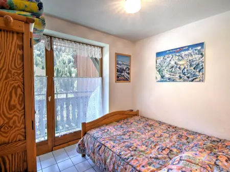 Joli appartement 2 pièces au pied du téléphérique avec balcon et animaux admis - Photo 2