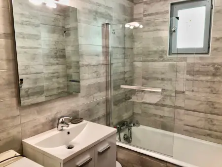 Appartement 3 pièces, Morzine, animaux admis, parking privé - Photo 4