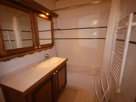 Appartement spacieux 5 pièces, 3 bains, park., Appartement 10 personnes à Villard sur Doron - Photo 2