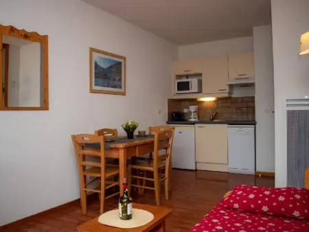 Chaleureux 2 pièces pour 4 personnes, balcon vue montagne, animaux admis. - Photo 2