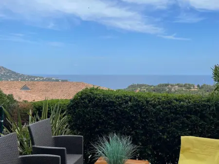 Cap Esterel : 2 pièces jardin, accès piscines, Appartement 4 personnes à Saint Raphaël - Photo 1
