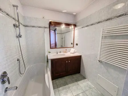 Appartement cosy au centre de Chamonix avec parking - Photo 12