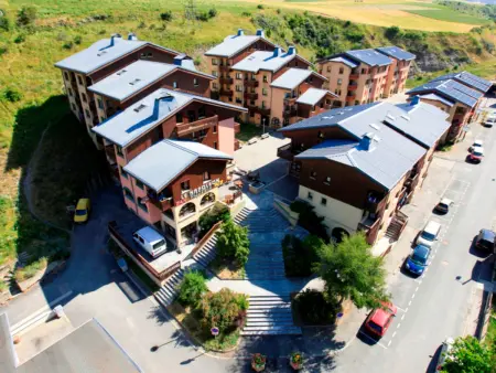 Appartement chaleureux à 300m des pistes, 5 personnes, balcon, draps, parking - Photo 9
