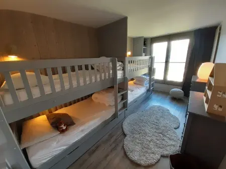 Appartement rénové 3 chambres skis aux pieds à Courchevel avec WiFi - Photo 3