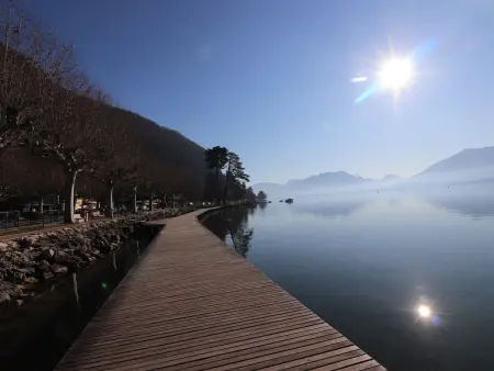Annecy : 2 pièces rénové près du lac avec parking - Photo 8