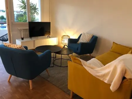 Ciboure : T4 spacieux avec balcon et véranda, proche golf - Photo 3