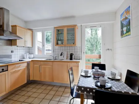 Appartement duplex 2 chambres centre Brides-les-Bains, balcon, ascenseur, animaux admis - Photo 1