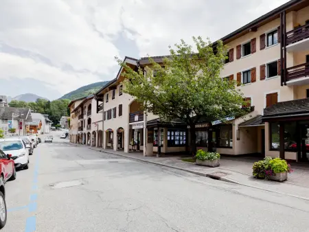Appartement duplex 2 chambres centre Brides-les-Bains, balcon, ascenseur, animaux admis - Photo 7