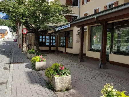 Appartement duplex 2 chambres centre Brides-les-Bains, balcon, ascenseur, animaux admis - Photo 18