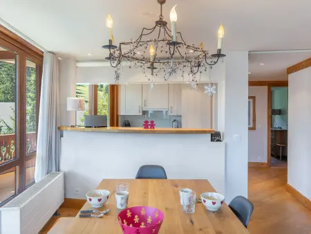 Appartement skis aux pieds, 3 chambres, Courchevel 1850 - Photo 1