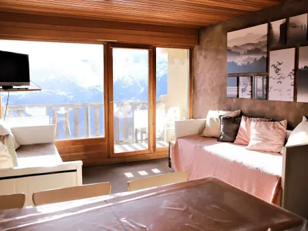 Studio cabine au pied des pistes avec balcon et ascenseur à Auris en Oisans - Photo 2