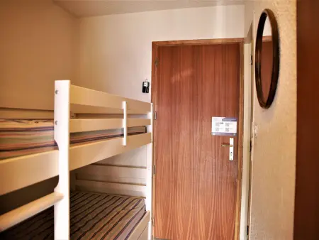 Studio cabine au pied des pistes avec balcon et ascenseur à Auris en Oisans - Photo 6