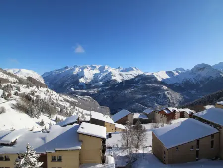 Studio cabine au pied des pistes avec balcon et ascenseur à Auris en Oisans - Photo 7