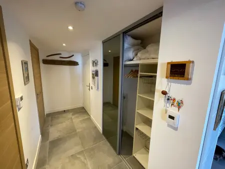 Appartement de standing avec jardin privatif, proche du lac et du centre, parking inclus - Photo 5