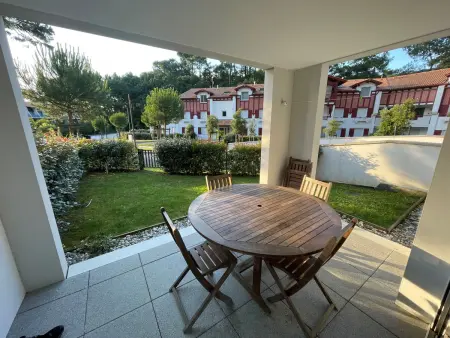 Appartement de standing avec jardin privatif, proche du lac et du centre, parking inclus - Photo 15