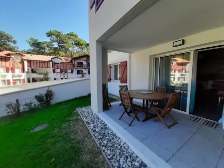 Appartement de standing avec jardin privatif, proche du lac et du centre, parking inclus - Photo 16