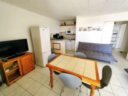 Spacieux T3 avec vue mer, résidence avec piscine - Photo 2