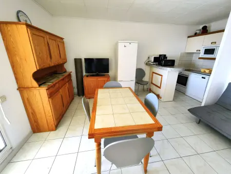 Spacieux T3 avec vue mer, résidence avec piscine - Photo 3