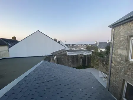 Duplex charmant T3/4 à 150m des criques, court commune, proche bourg à Port-Louis - Photo 10