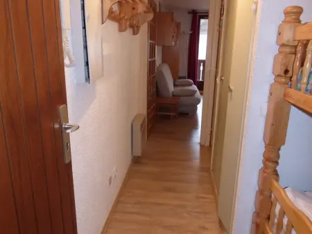 Studio cabine 3 personnes avec balcon exposé Sud, garage inclus - Photo 6