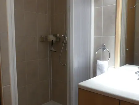 Appartement 3 pièces pour 6 personnes avec balcon et parking - Photo 6