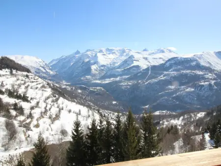 Triplex confort à 400m des pistes, 3 niveaux, 2 chambres, casier à skis, parking gratuit, Auris en Oisans - Photo 1