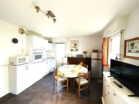 Appartement 2 pièces, 4 pers., à 150 m de la plage - Accessible PMR, Wi-Fi, parking, jardinet clos - Photo 1