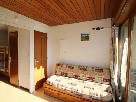 Studio cabine au pied des pistes avec balcon et parking gratuit, proche commerces - Auris en Oisans - Photo 5
