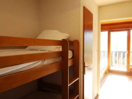Studio cabine au pied des pistes avec balcon et parking gratuit, proche commerces - Auris en Oisans - Photo 6