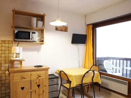 Studio cosy 3 couchages, balcon sud, skis aux pieds, commerces à proximité - Auris en Oisans - Photo 2