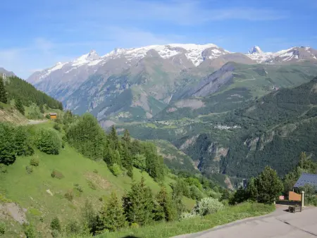 Appartement 2 pièces cabine, 100m pistes, parking gratuit - Photo 9