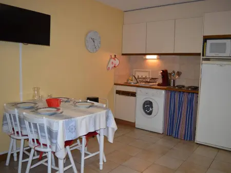 Studio cabine 4 pers, proche plage, vue rue et montagne - Photo 1