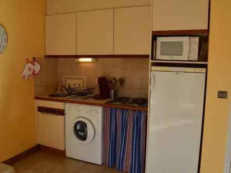 Studio cabine 4 pers, proche plage, vue rue et montagne - Photo 2