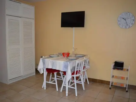 Studio cabine 4 pers, proche plage, vue rue et montagne - Photo 3