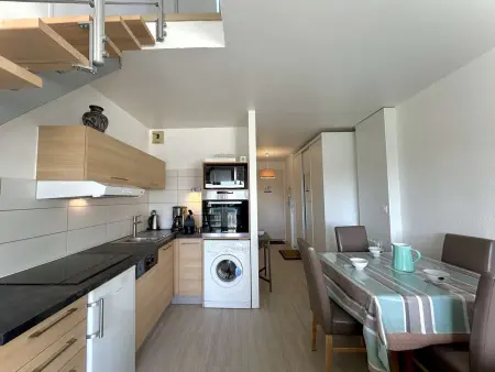Appartement avec mezzanine, piscine et parking - proche plage et clubs sportifs à La Baule - Photo 3