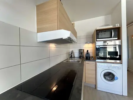 Appartement avec mezzanine, piscine et parking - proche plage et clubs sportifs à La Baule - Photo 4