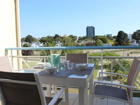 Appartement avec mezzanine, piscine et parking - proche plage et clubs sportifs à La Baule - Photo 11