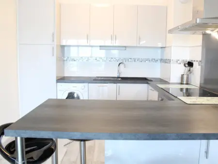 Appartement cosy 2 pièces avec parking à La Rochelle - Photo 4