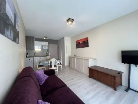 Studio confort à La Rochelle avec balcon et parking, proche plage - Photo 1
