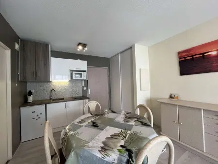 Studio confort à La Rochelle avec balcon et parking, proche plage - Photo 6