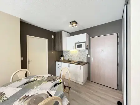Studio confort à La Rochelle avec balcon et parking, proche plage - Photo 8
