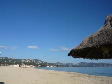 Confortable Appartement 4 Couchages Proche Plage à Sainte-Maxime - Photo 13