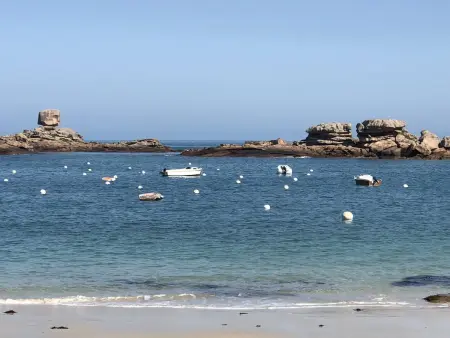 Appartement spacieux avec WIFI et parking à Trégastel, proche plage - Photo 12